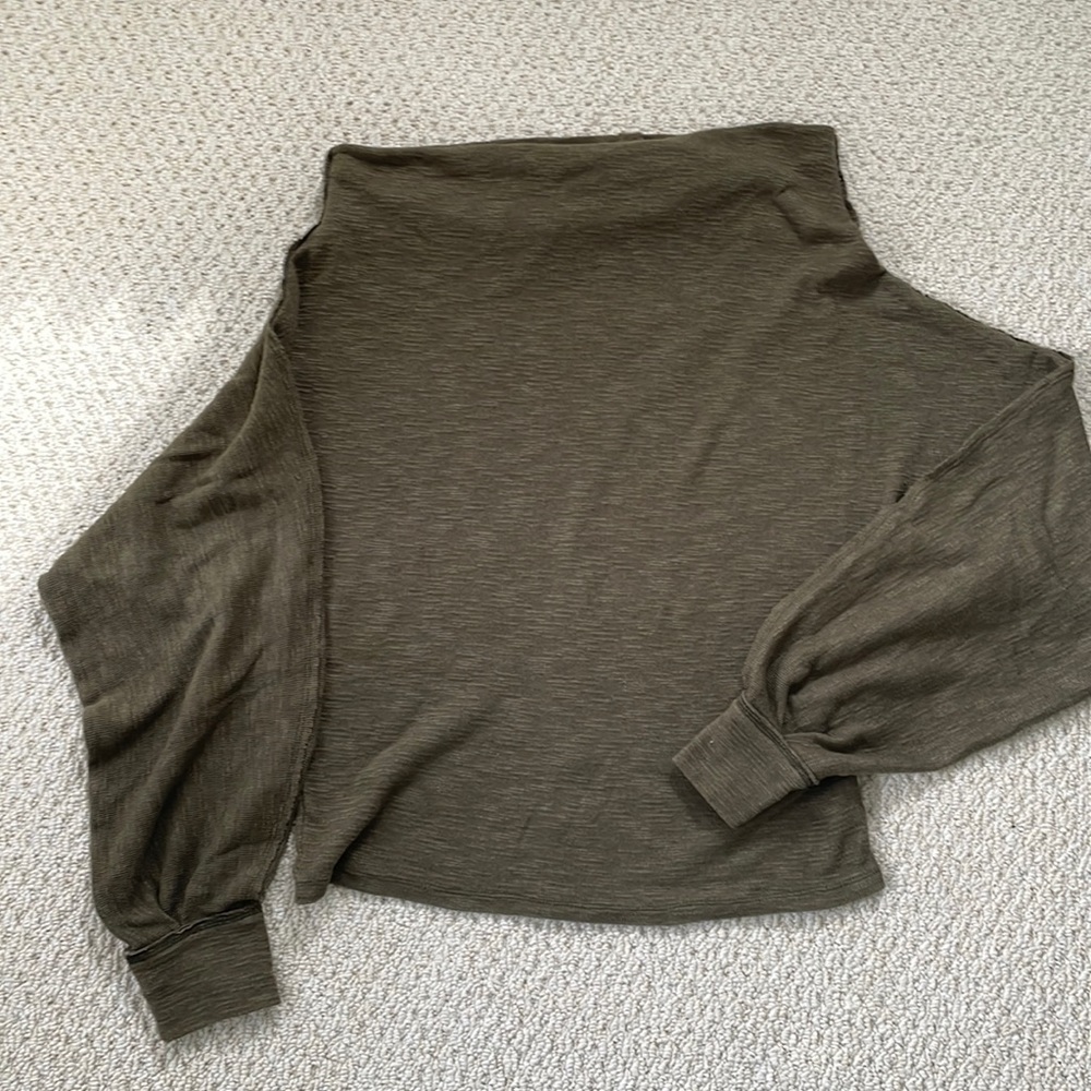 We the Free long sleeve dolman top